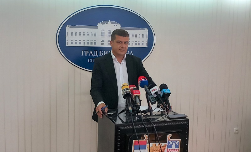 Petrović o pšenici: Rod prepolovljen, podsticaj će biti uvećan na 10 feninga po kilogramu (FOTO)