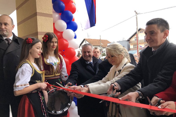 Srpski zvaničnici otvorili novoizgrađenu ambulanta porodične medicine u Pelagićevu