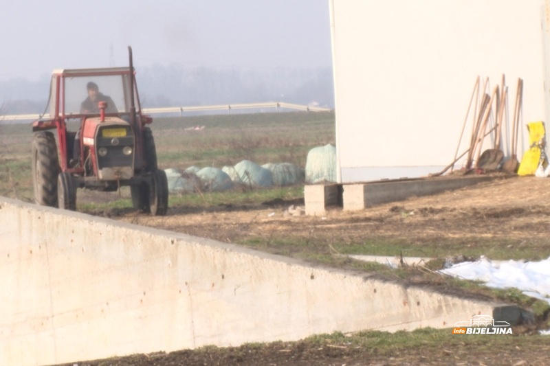 Vlada Srpske ulaže 49.300 KM u Poljoprivrednu školu u Bijeljini: Šta će ovim novcem biti nabavljeno?