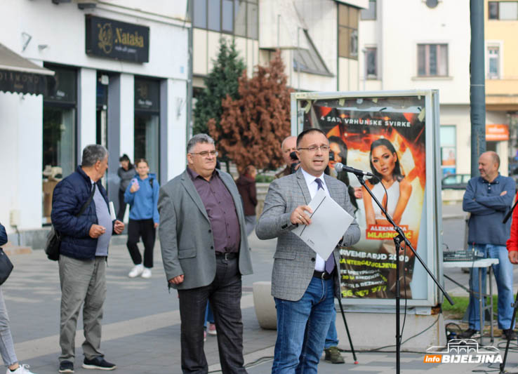 U Bijeljini održan protestni skup 