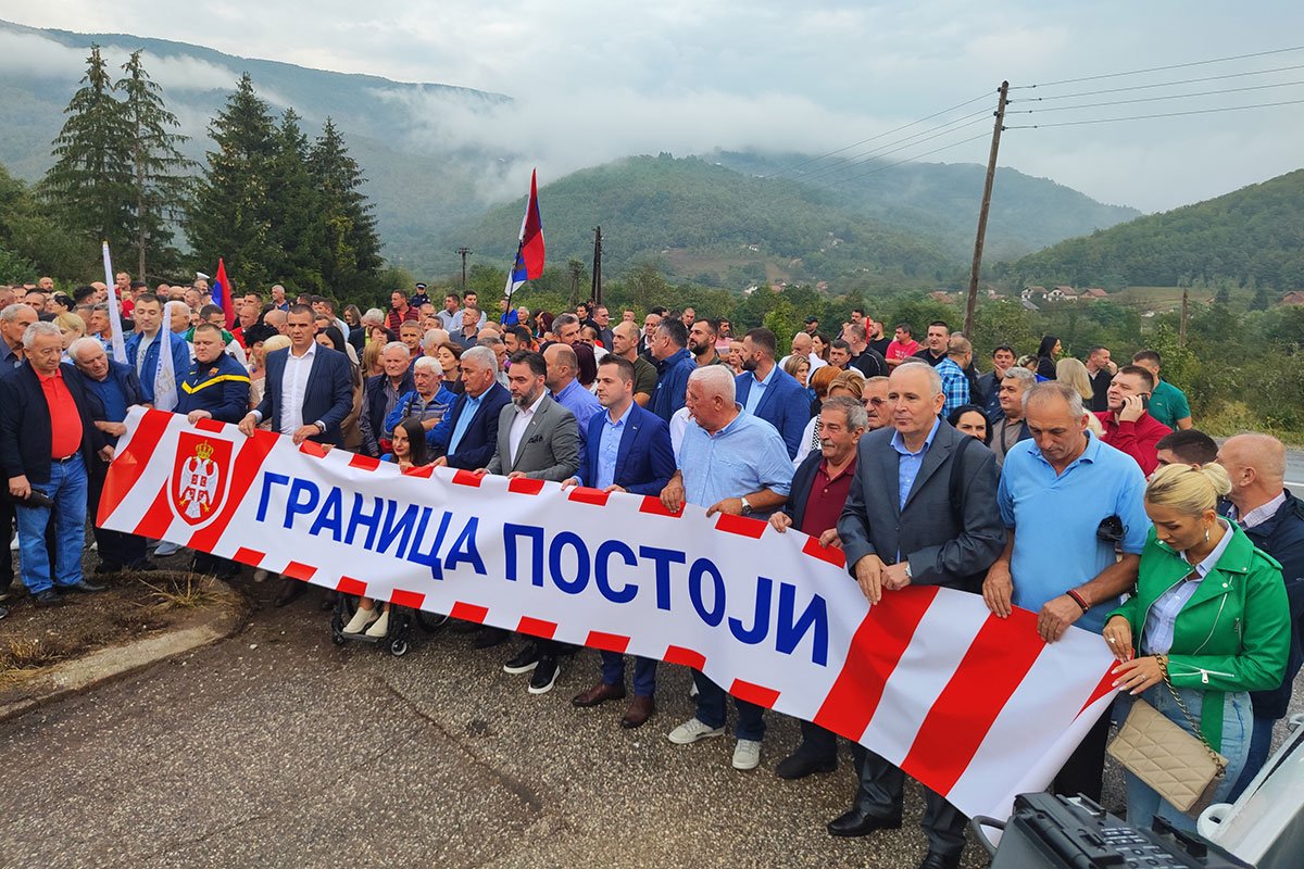 Protest na međuentitetskoj liniji kod Foče: Puna podrška institucijama RS