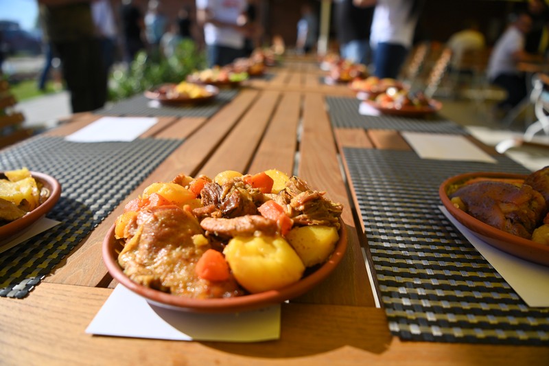 “Sač fest” okupio više od 1.000 ljubitelja druženja: Prva nagrada za “Medaljon promet” (FOTO)