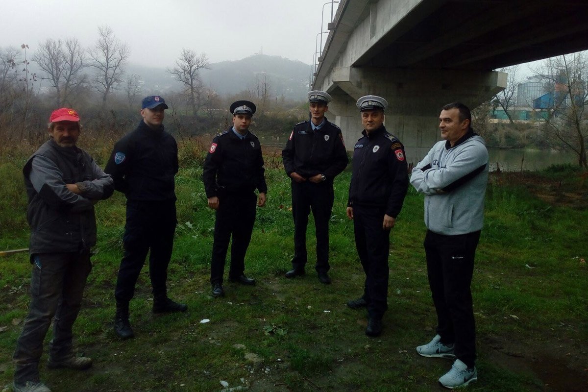 Kako su policajci i građani spasili život mlade žene u Doboju: Pitao sam je zašto to radiš (VIDEO)