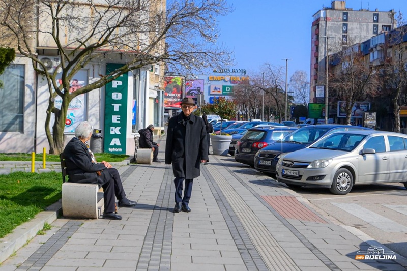 Memoari Bijeljinca Slavka (90): Imam pejsmejker, kola vozim i jedan datum ne propuštam (FOTO)