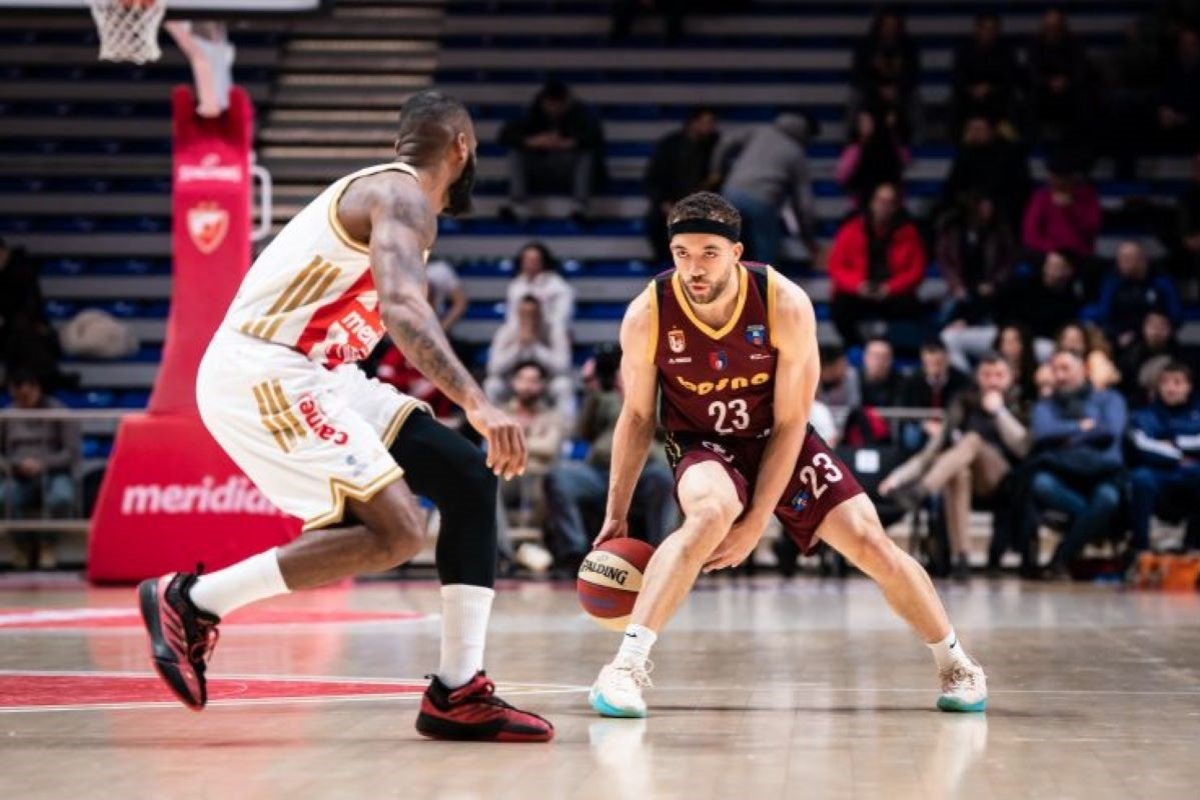 “Provokacija“: Ovaj transparent je dočekao Bosnu u Beogradu (FOTO)