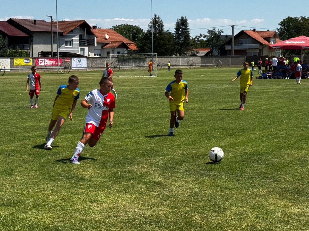 Dvorovi ugostili više od hiljadu mladih fudbalera iz regiona