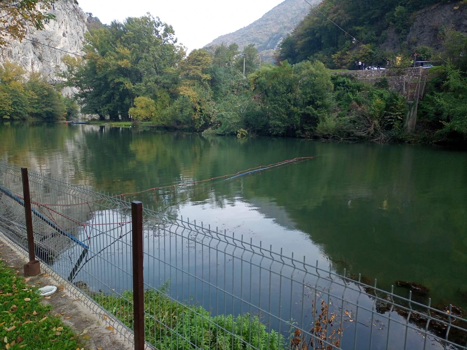 NOVI DETALJI NESREĆE Na nastradaloj vidljive povrede, a druga se zapetljala u žicu (FOTO)