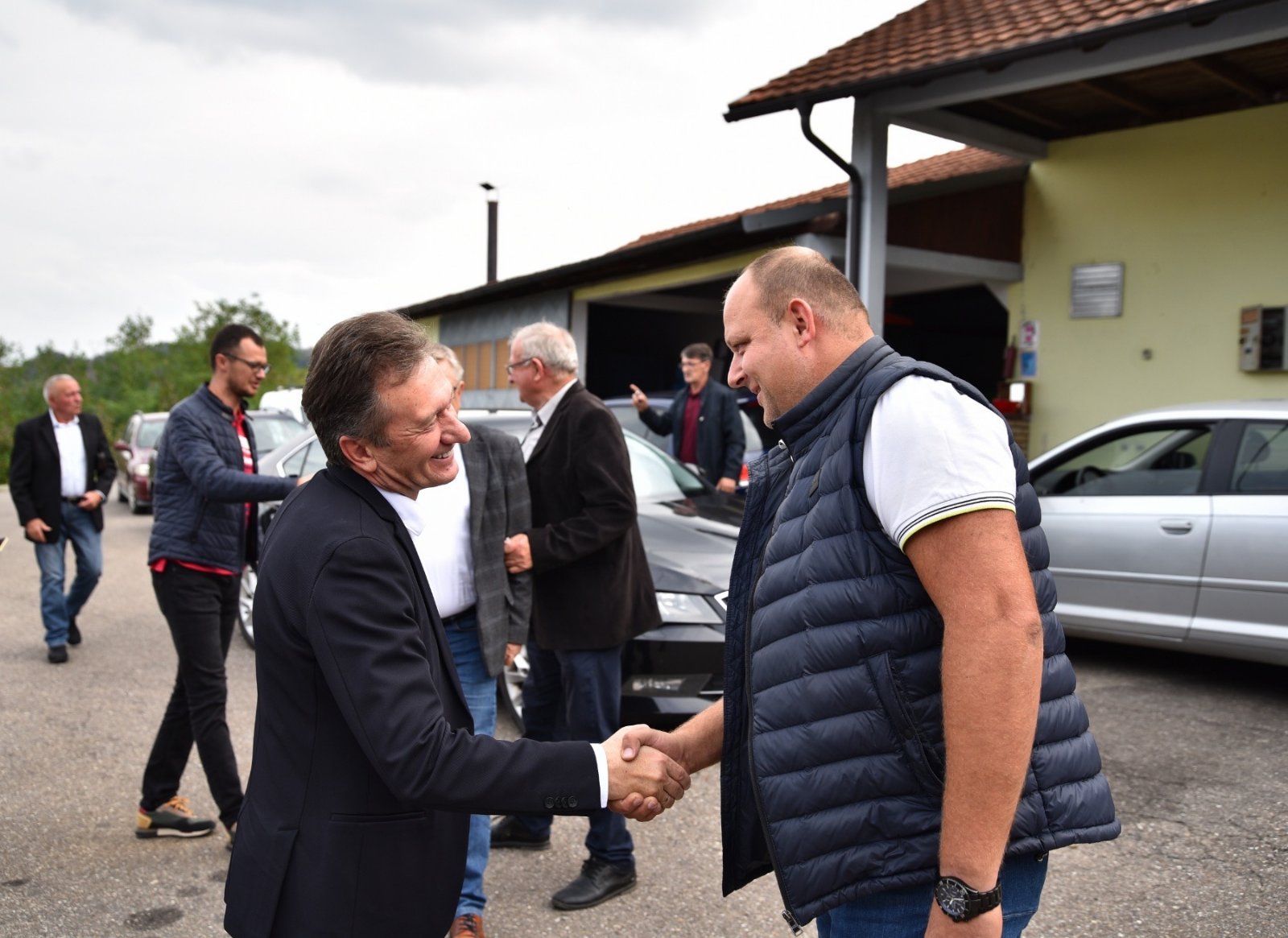 Načelnik Ugljevika kod čuvenih voćara Jovanovića: Tutnjevac najveći izvoznik šljive