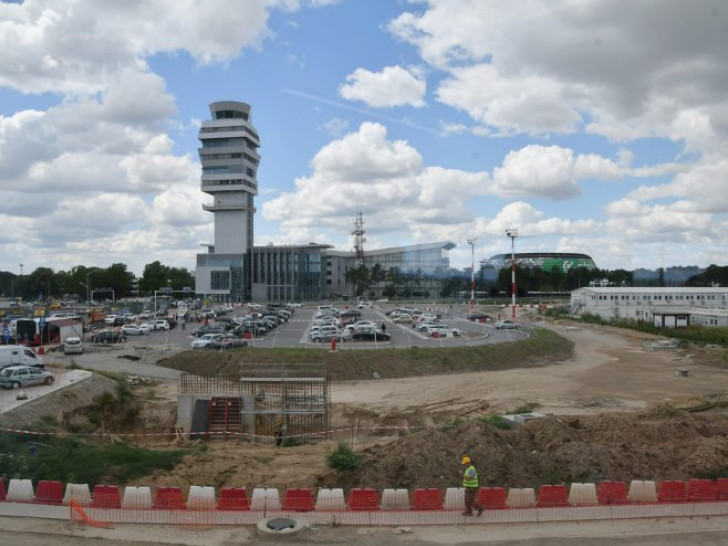 Uhapšeno pet Kineza na Aerodromu 