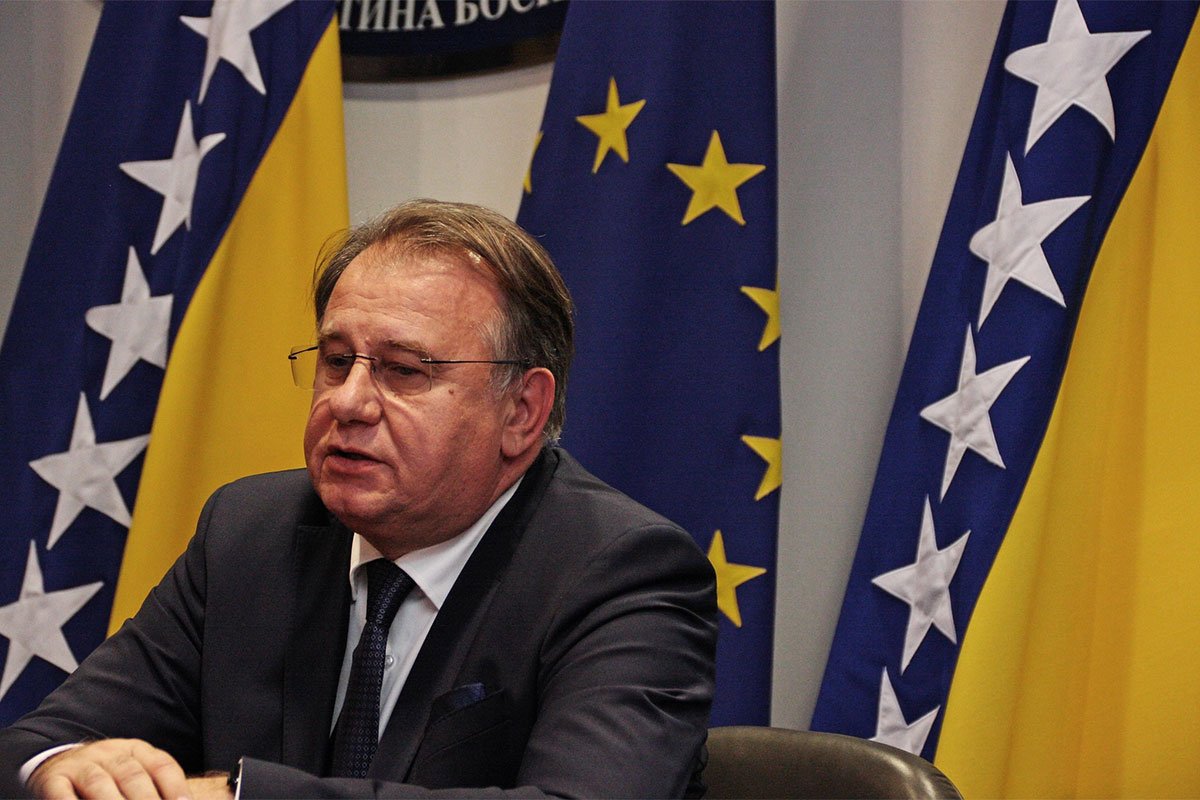 Ambasadori od Nikšića traže da se aerodromi daju pod koncesije