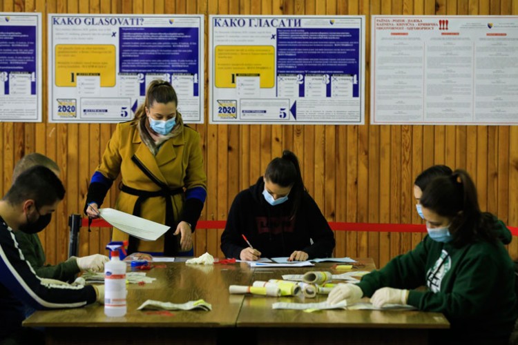 Glasanje poštom leglo korupcije