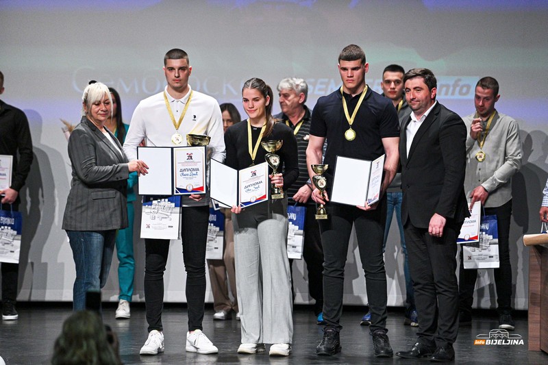 Nikola Drljić iz Odbojkaškog kluba „Radnik“ sportista godine (FOTO)