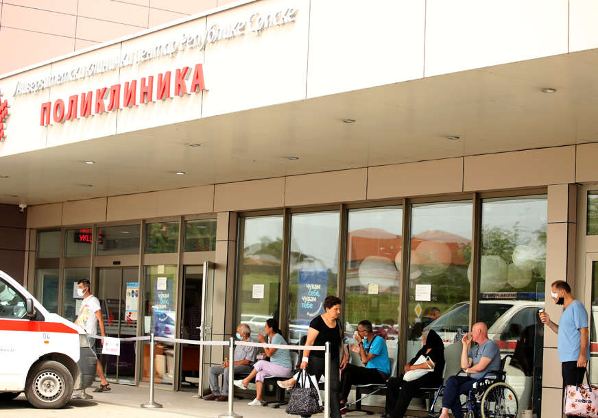 ŠESTO SAMOUBISTVO Pacijentkinja se ubila skokom s petog sprata UKC Republike Srpske