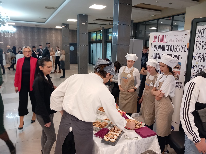 Privredna komora Bijeljina podržala deficitarna zanimanja – pravilnim izborom do sigurnog posla (FOTO)