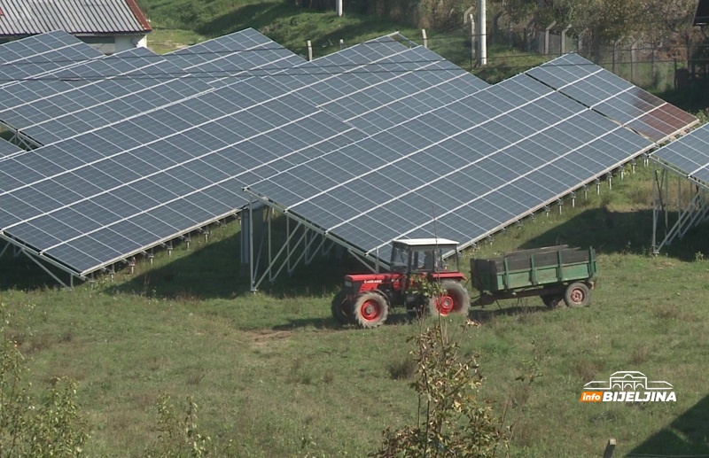 U Semberiji i okolini sve više solarnih elektrana: “Broj sunčanih sati premašio očekivanja” (FOTO)