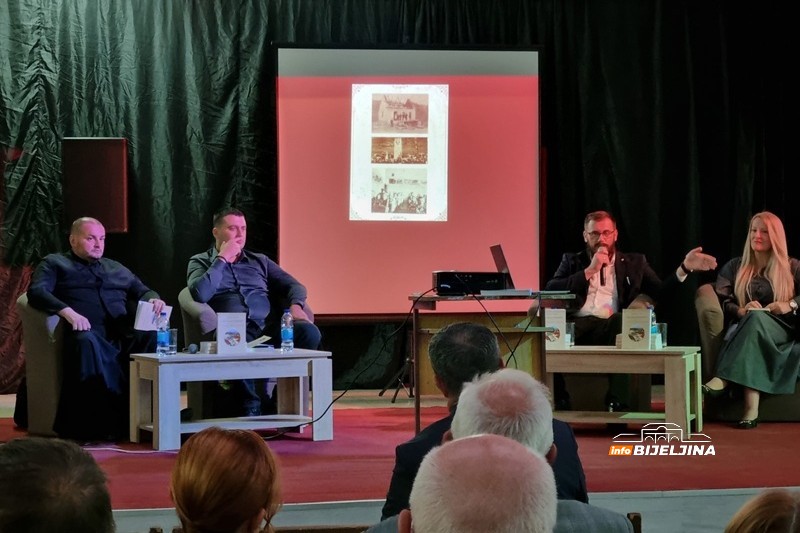 U Vlasenici promovisana knjiga Mijomira N. Lalovića: Čuva imena stotina Srba sa stratišta Galicije i Italije (FOTO)