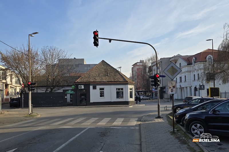 Bijeljina nekad i sad: Slični prizori danas i prije nekoliko decenija, tu je i zaprega (FOTO)