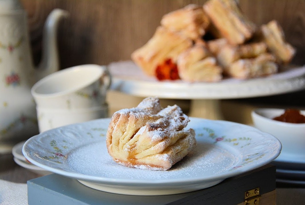 Ukusni SALJNJACI bez kvasca: Jednostavan kolač koji su pravile naše bake!