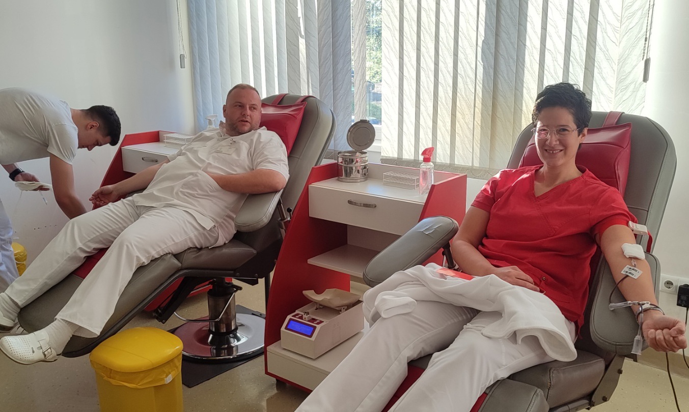 Radnici Doma zdravlja Bijeljina dobrovoljno dali krv