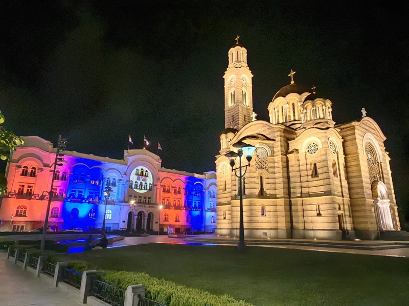 ZNAK JEDINSTVA: Širom Srpske zgrade institucija u bojama zastave