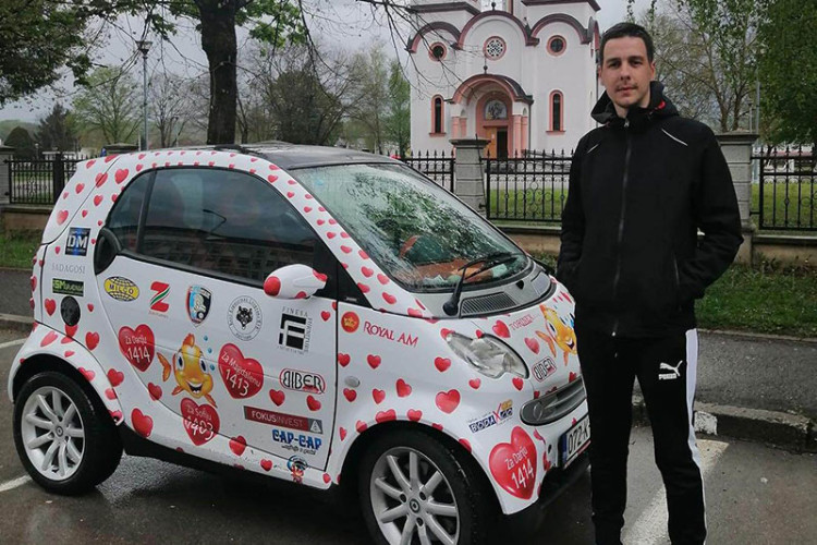 Rekviziti tenisera na aukciji za liječenje Darije