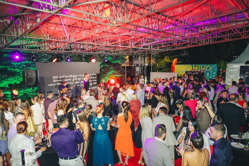 Spektakularan koncert Amire Medunjanin: Kako je Bingo Group Festivalski trg pretvorio u Naše mjesto