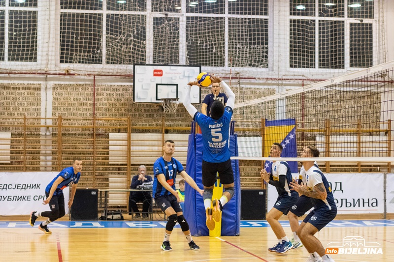 Odbojkaši Radnika lako sa Gradiškom (FOTO)