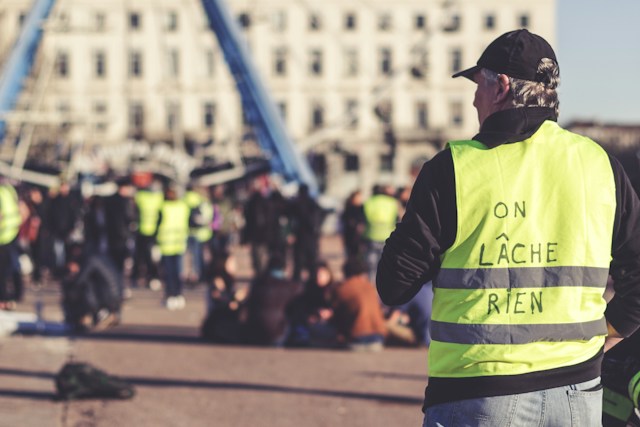„Žuti prsluci“ najavili nove proteste u Francuskoj: Pozivaju na okupljanja 31. oktobra