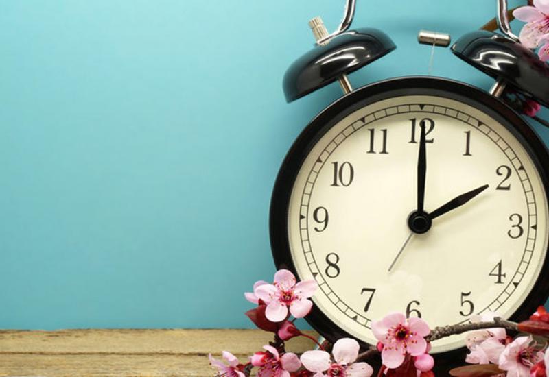 Noćas se pomjera sat, počinje ljetno računanje vremena