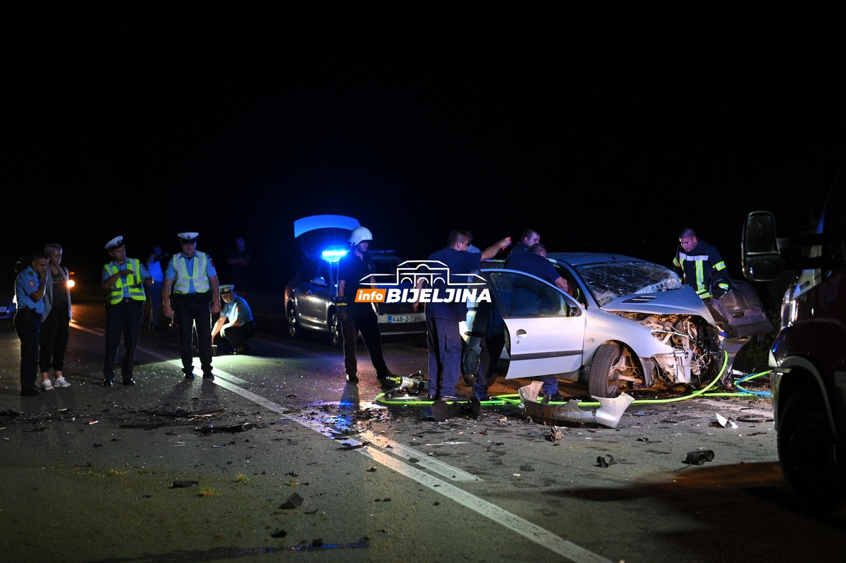 Teška nesreća u Bijeljini, POGINULE dvije osobe (FOTO)