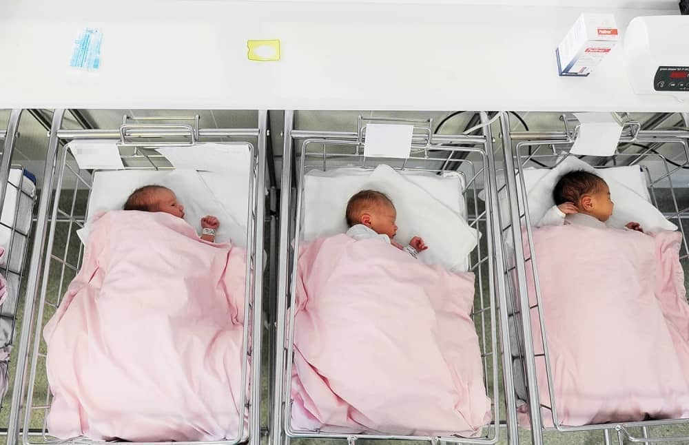Bijeljina bogatija za sedam beba: Rođene četiri djevojčice i tri dječaka