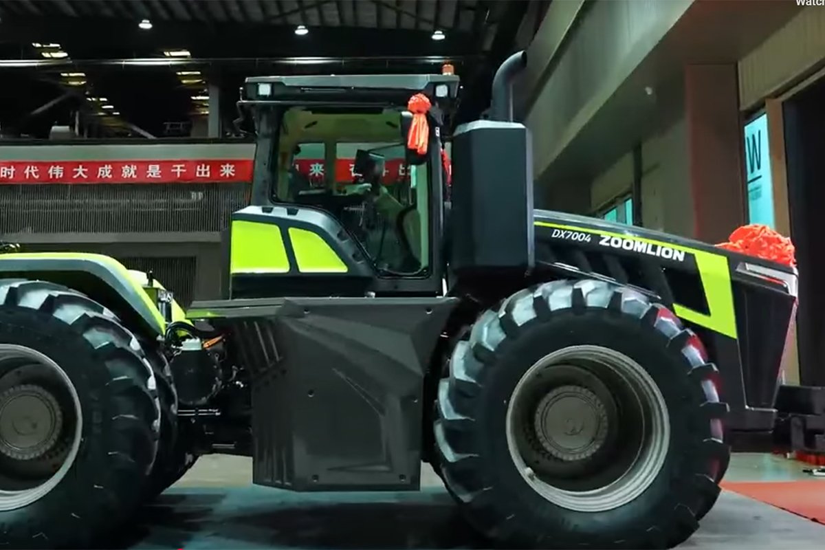 Predstavljen najmoćniji traktor na svijetu: Pokreće ga 1.200 KS (VIDEO)