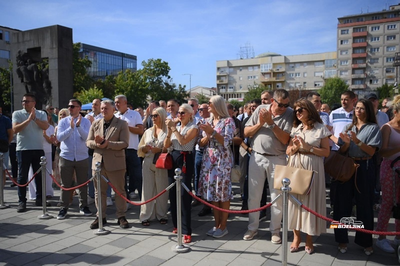 Gradski odbor SNSD Bijeljina počeo kampanju (FOTO)