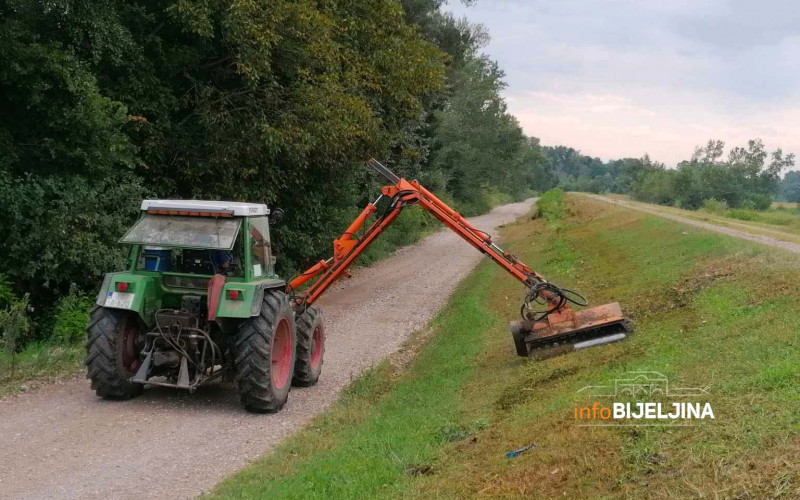  Konačno rješenje za uništavanje komaraca, košenje putnih pojasa i ambroziju u Bijeljini