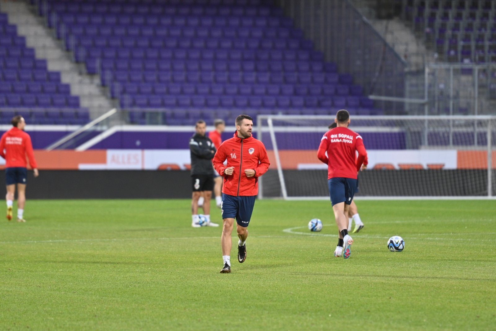 Fudbaleri banjalučkog Borca treniraju pred sutrašnji duel sa Austrijom (FOTO)
