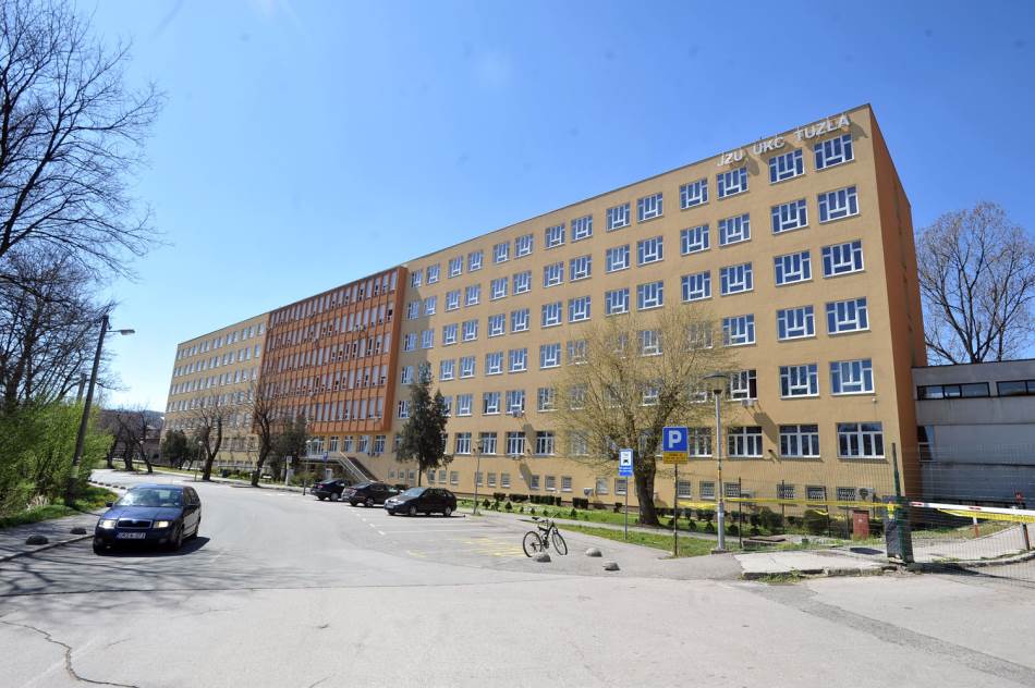 Zbog zloupotrebe javnih nabavki: Potvrđena optužnica protiv bivšeg direktora UKC Tuzla i saradnika