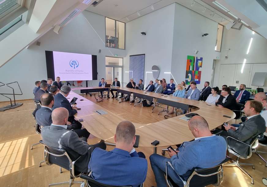 DRUGI DAN DELEGACIJE IRB U BEČU Predstavljene investicione mogućnosti Srpske