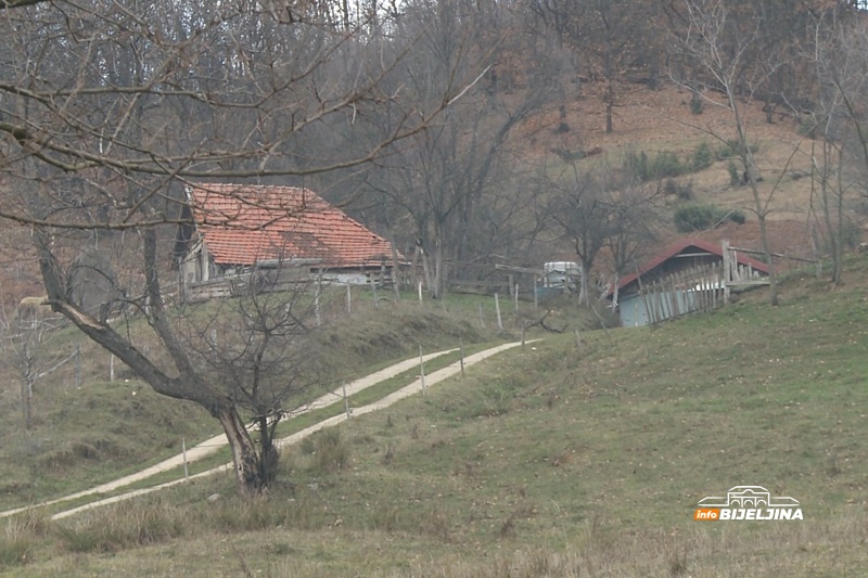 Penzioner bez pritiska i holesterola: Slavko Midić iz Tobuta hobijem održava zdravlje i puni novčanik