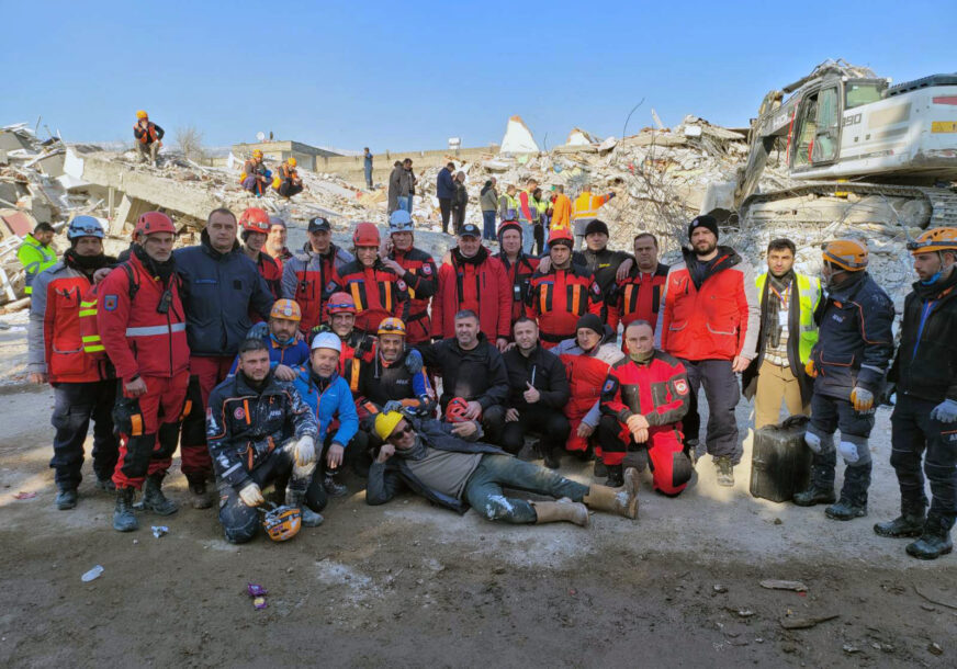 Ovo su lica heroja iz Srpske: Spasioci kopali i rukama i nogama da stignu do djevojčice ispod ruševina (VIDEO)