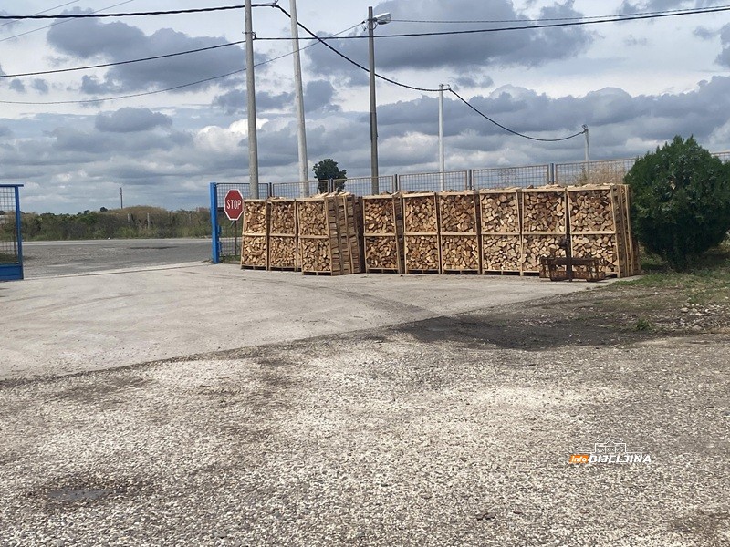 Bijeljinci se spremaju za zimu: Koliko koštaju drva, ugalj i pelet? (FOTO)