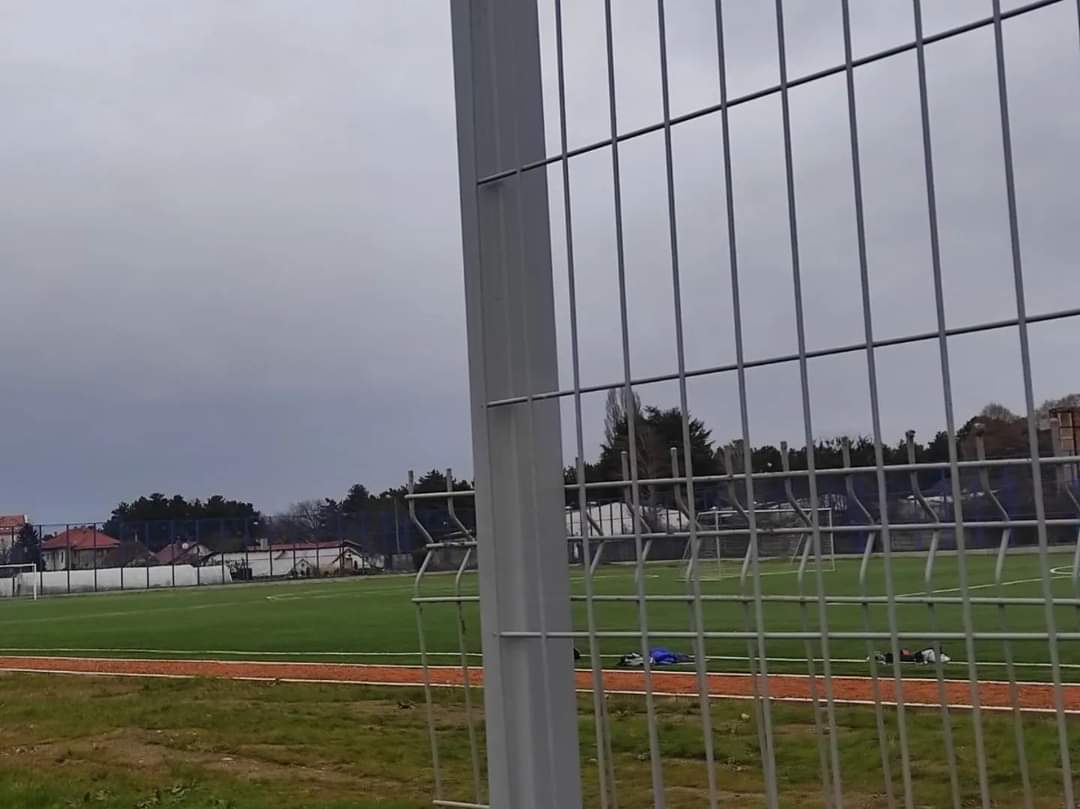 Vandalizam u Bijeljini: Oštetili ogradu kod pomoćnih terena FK 