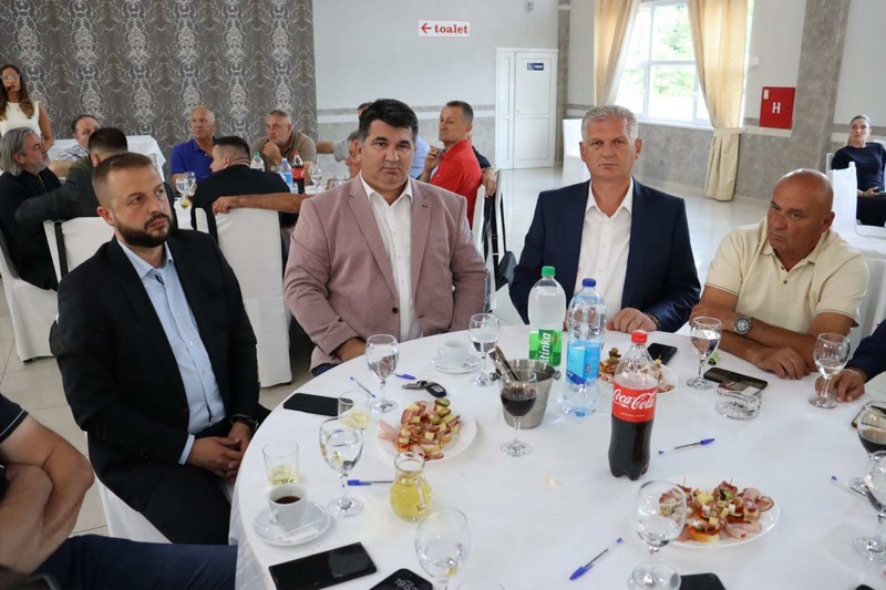 „Veče Majevice“ u Loparama: Prikupljeno 93.000 KM za fudbalski klub
