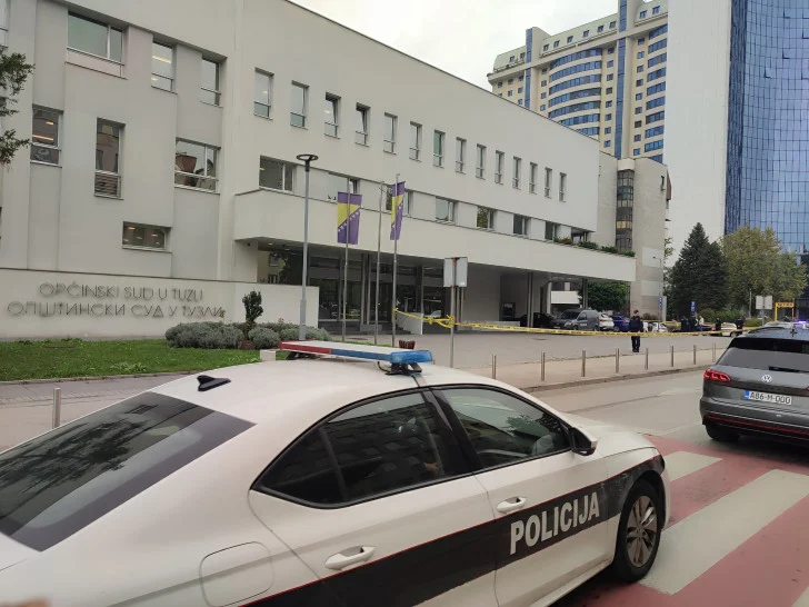 Sedam godina zatvora zbog pokušaja ubistva policajca i nasilja u porodici