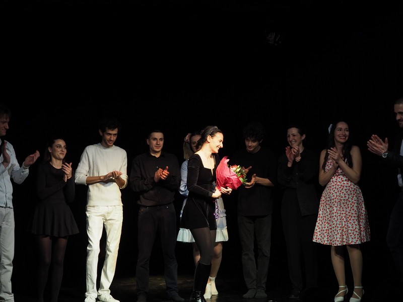 Lavina emocija: Poetski kabare „Deca“ u izvedbi Bečkog teatra mladih oduševio bečku publiku (FOTO)