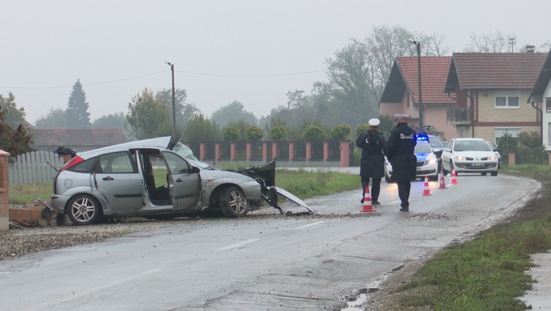 U nesreći kod Bijeljine poginuo muškarac: Mještani čuli prasak, odmah izašli iz kuće (FOTO)