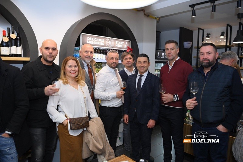 Ćurić o plasmanu hercegovačkih i krajiških proizvoda u Beču: Prilika za naše proizvođače (FOTO)