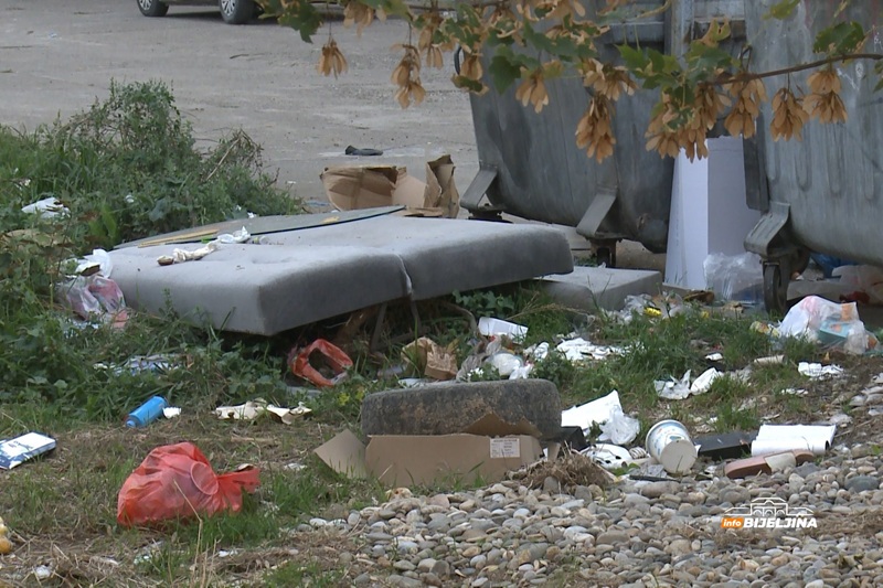 U Bijeljini završeni besplatno odlaganje starih stolica, kreveta, tepiha: Koliko plaćate ako ste propustili oktobarski rok?