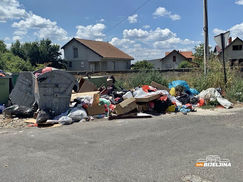 Bijeljinci ljuti zbog deponije: “Pustiće nas da se zatrpamo u smeću, ne znam kome da se obratim” (FOTO)