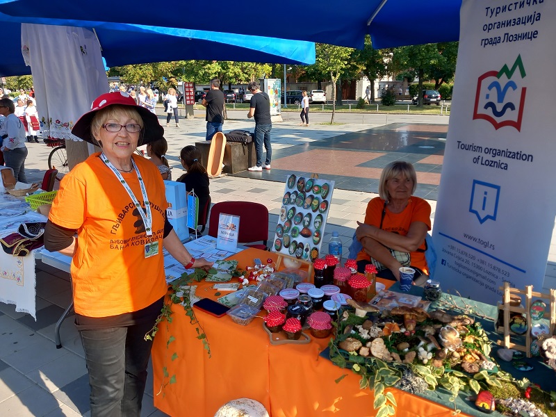 Počela prva manifestacija „Tkanica od zlata, igre i zanata“, cilj očuvanje tradicije i kulture (FOTO)