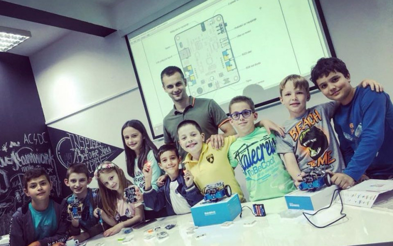 Najmlađi počeli sa programiranjem robota u okviru Tesla – Scratch škole